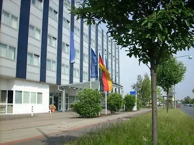 Ramada By Wyndham Hannover Messe Laatzen Hotel
