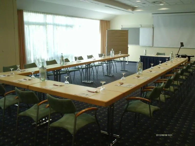 Ramada By Wyndham Hannover Messe Laatzen 3*,  Almanya