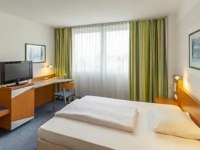 Ramada By Wyndham Hannover Messe Laatzen Otel