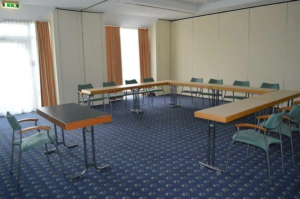 Ramada By Wyndham Hannover Messe Laatzen 3*,